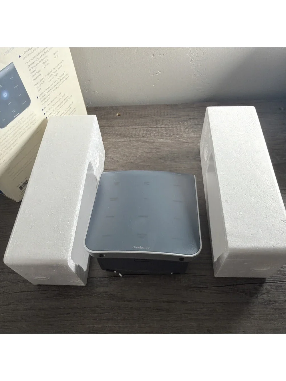 Brookstone Tranquil Moments Sleep Therapy System White Noise Machine 12 Sounds